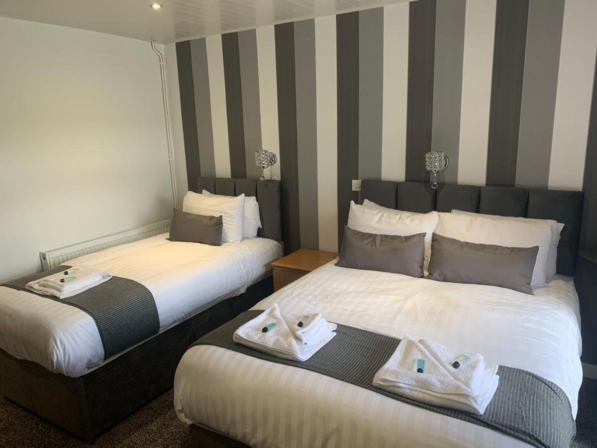 Conwy Valley Hotel エクステリア 写真