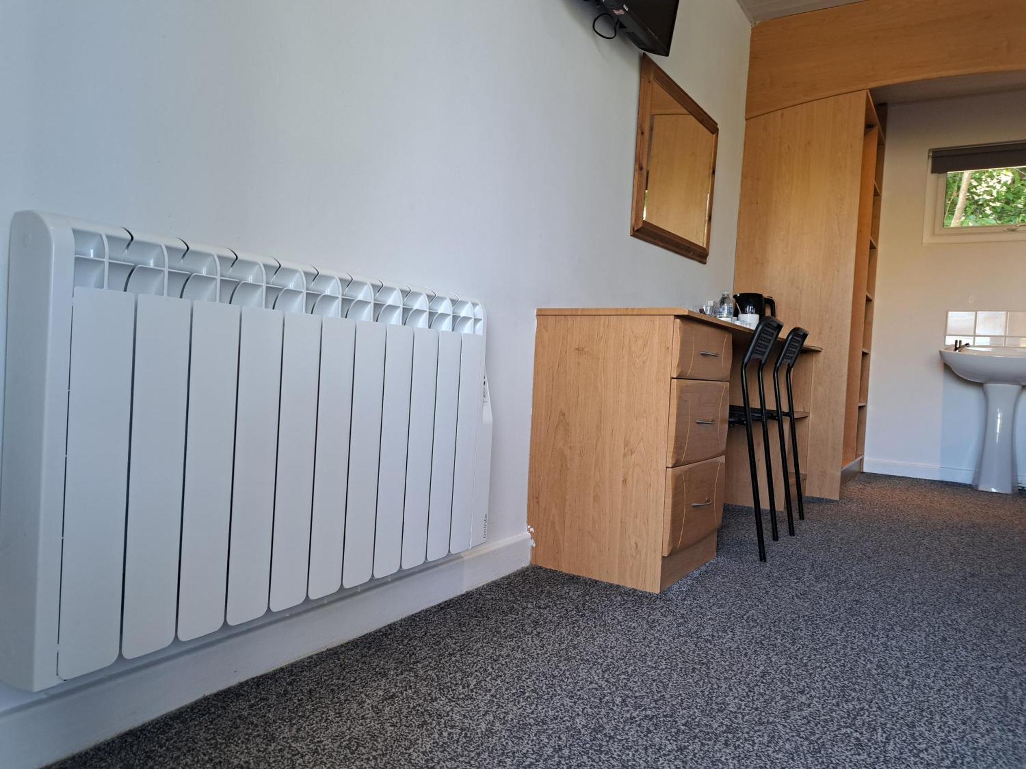 Conwy Valley Hotel エクステリア 写真