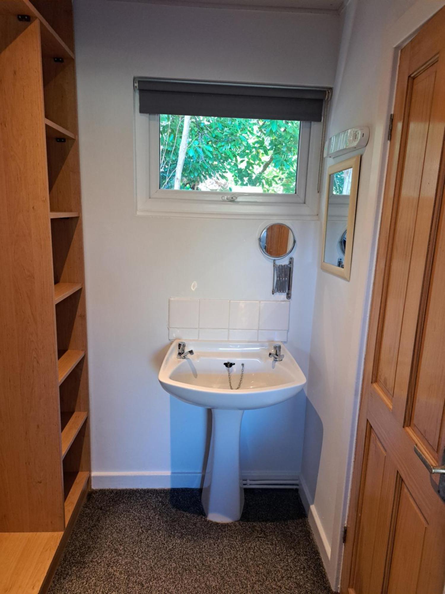 Conwy Valley Hotel エクステリア 写真