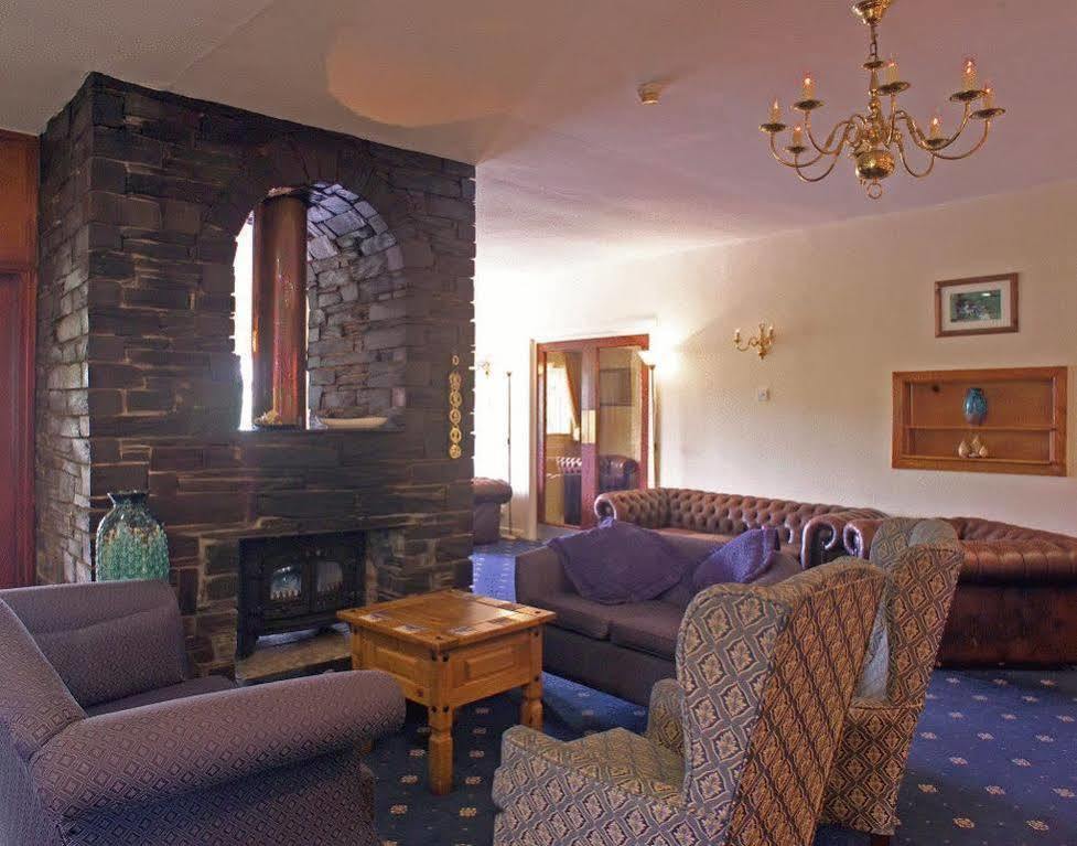 Conwy Valley Hotel エクステリア 写真